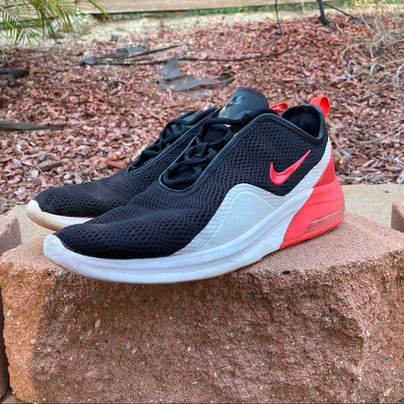 nike air max motion 2 black and red